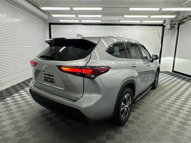 used 2024 Toyota Highlander car, priced at $39,699