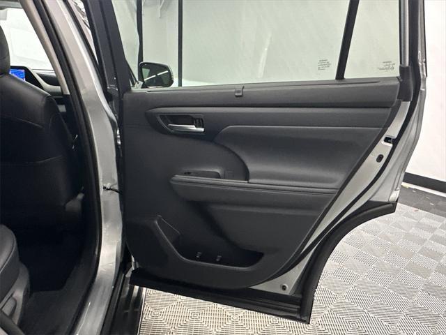 used 2024 Toyota Highlander car, priced at $39,699