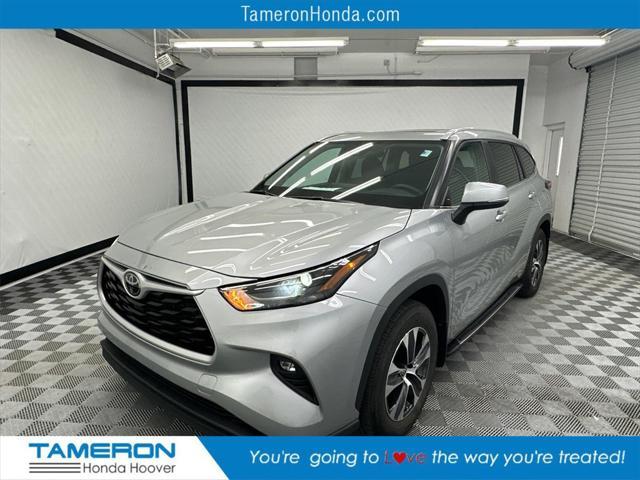 used 2024 Toyota Highlander car, priced at $39,699