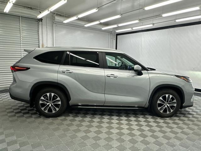 used 2024 Toyota Highlander car, priced at $39,699
