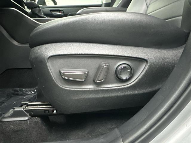 used 2024 Toyota Highlander car, priced at $39,699