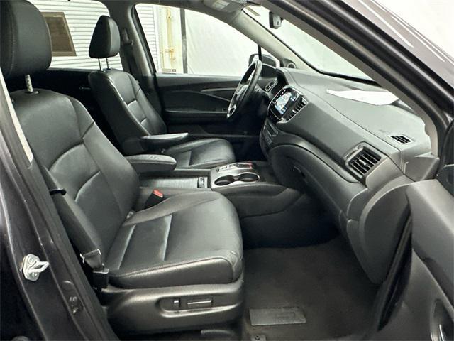 used 2022 Honda Pilot car, priced at $28,990