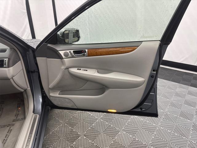 used 2005 Lexus ES 330 car, priced at $7,885