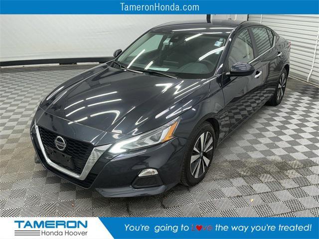 used 2022 Nissan Altima car, priced at $17,999