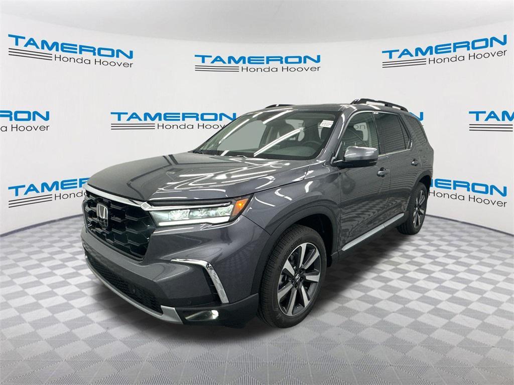 new 2025 Honda Pilot car, priced at $51,825
