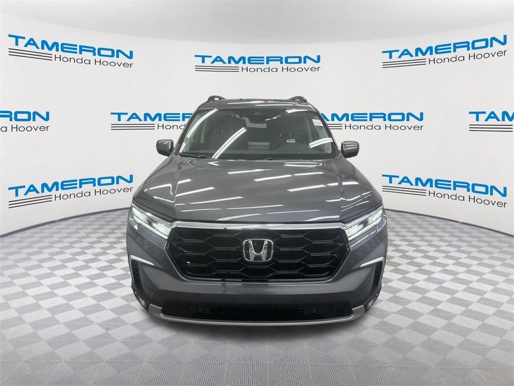 new 2025 Honda Pilot car, priced at $51,825