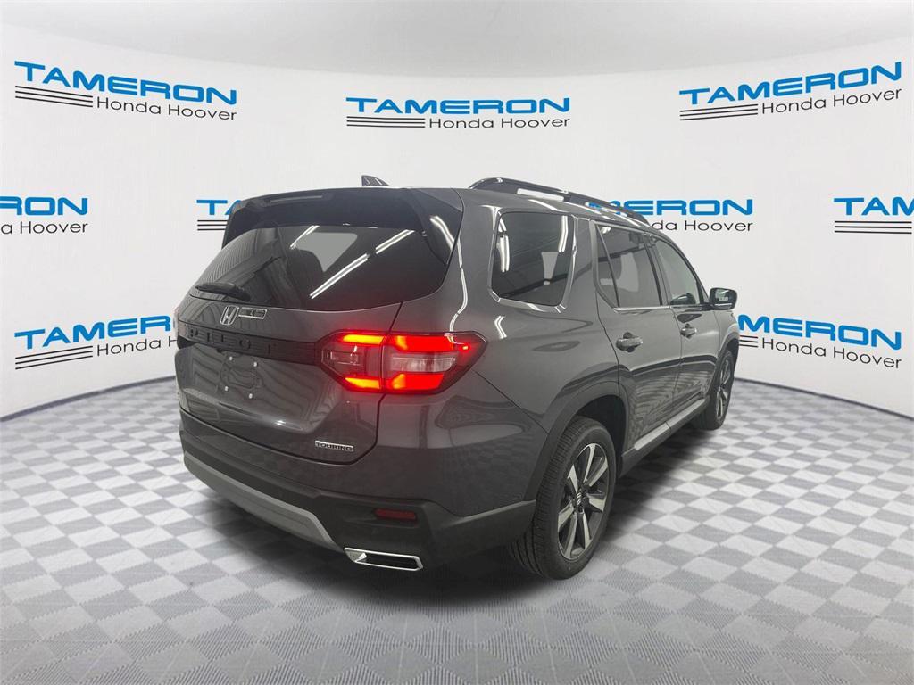new 2025 Honda Pilot car, priced at $51,825