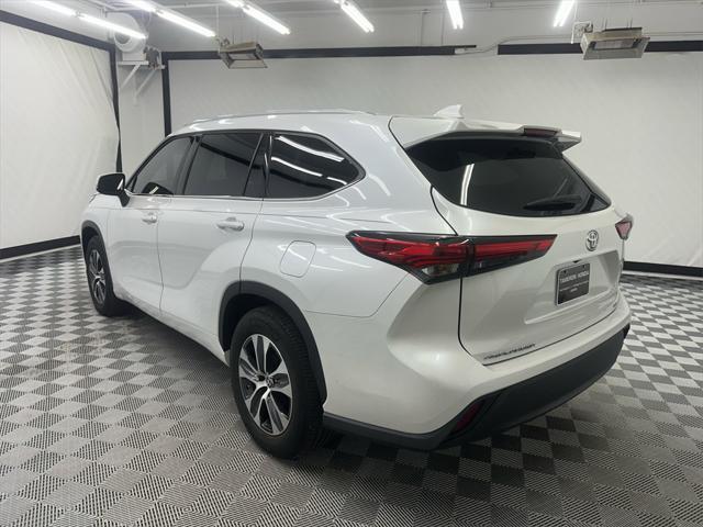 used 2022 Toyota Highlander car, priced at $37,187