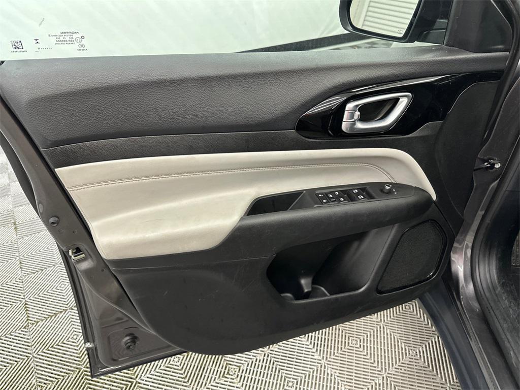 used 2023 Jeep Compass car, priced at $19,012