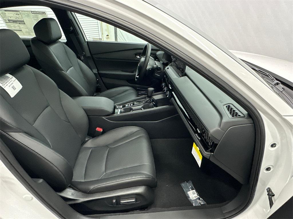 new 2025 Honda Accord Hybrid car, priced at $37,025