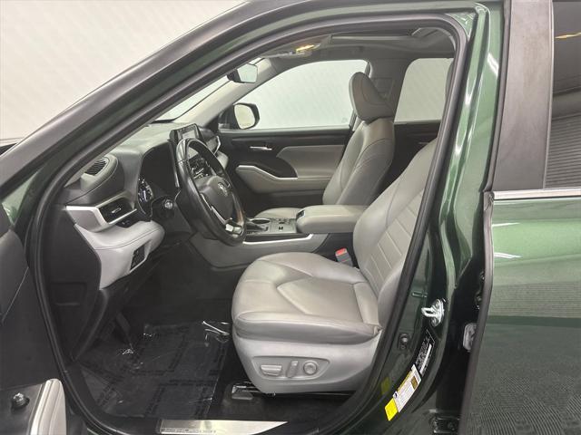 used 2023 Toyota Highlander car, priced at $36,709
