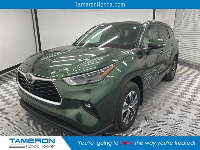 used 2023 Toyota Highlander car, priced at $36,709