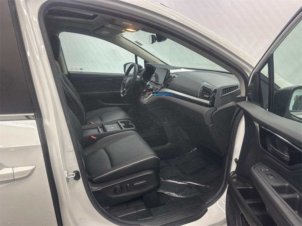 used 2025 Honda Odyssey car, priced at $43,999