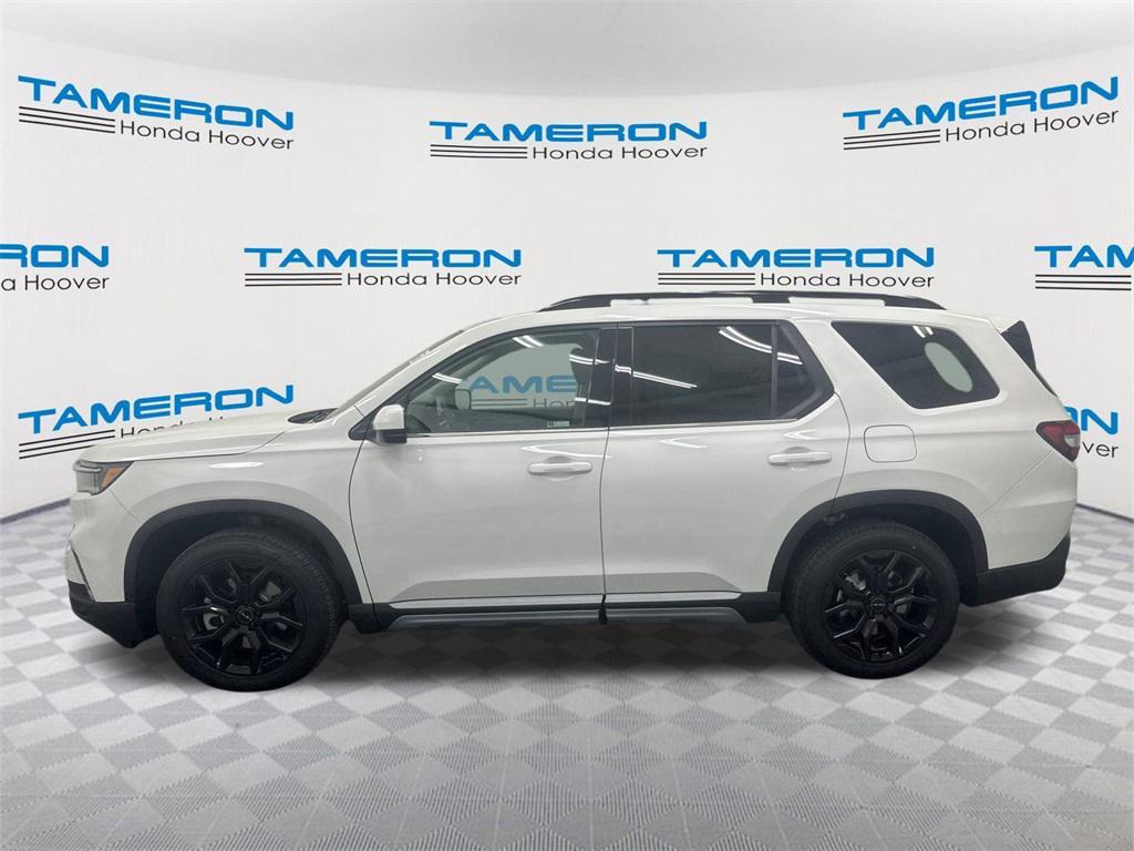 new 2025 Honda Pilot car, priced at $54,480