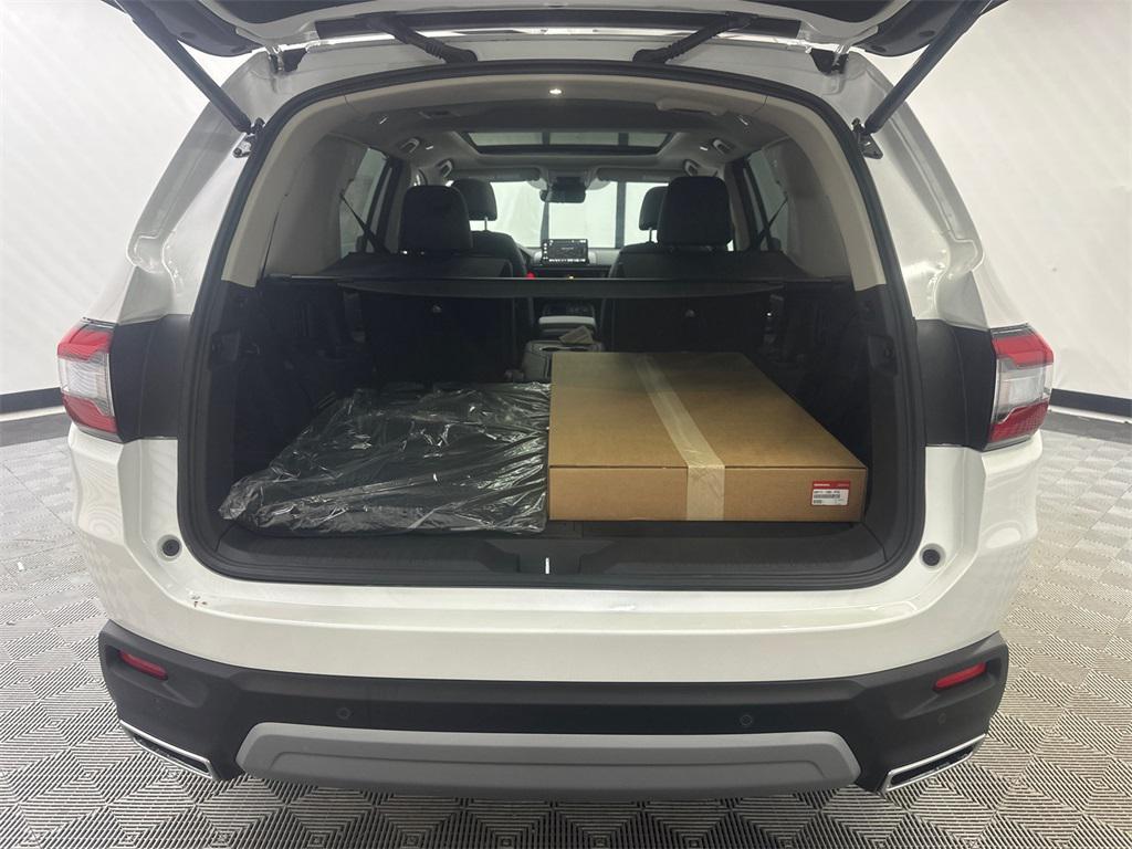 new 2025 Honda Pilot car, priced at $54,480