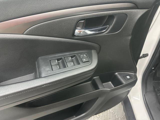 used 2022 Honda Pilot car, priced at $32,022