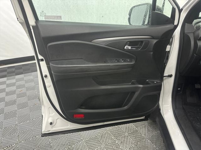 used 2022 Honda Pilot car, priced at $32,022
