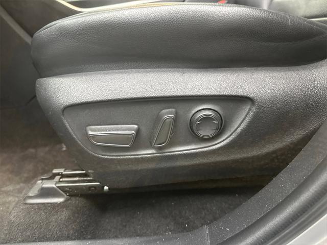 used 2023 Toyota Highlander car, priced at $35,704