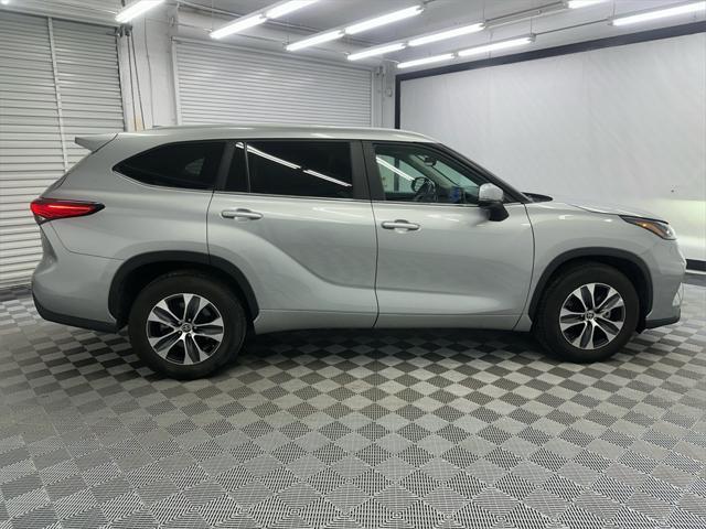 used 2023 Toyota Highlander car, priced at $35,704