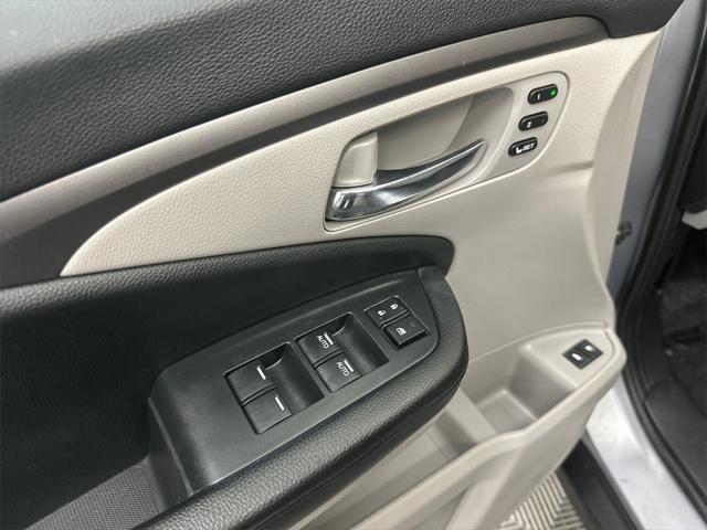 used 2020 Honda Pilot car, priced at $26,995