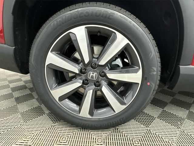 new 2025 Honda Pilot car, priced at $51,050