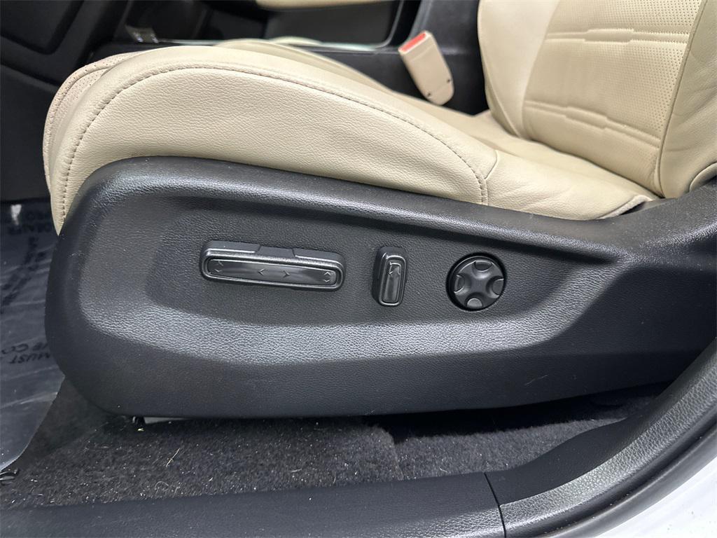 used 2021 Honda CR-V car, priced at $25,492