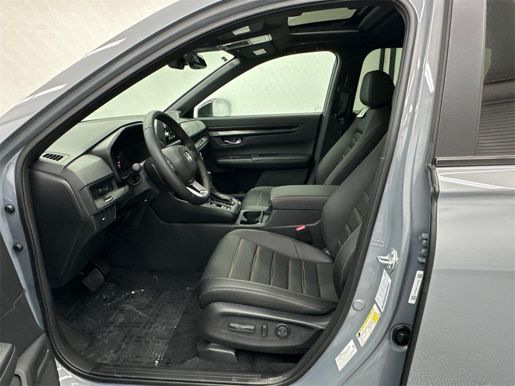 new 2026 Honda CR-V Hybrid car, priced at $40,630