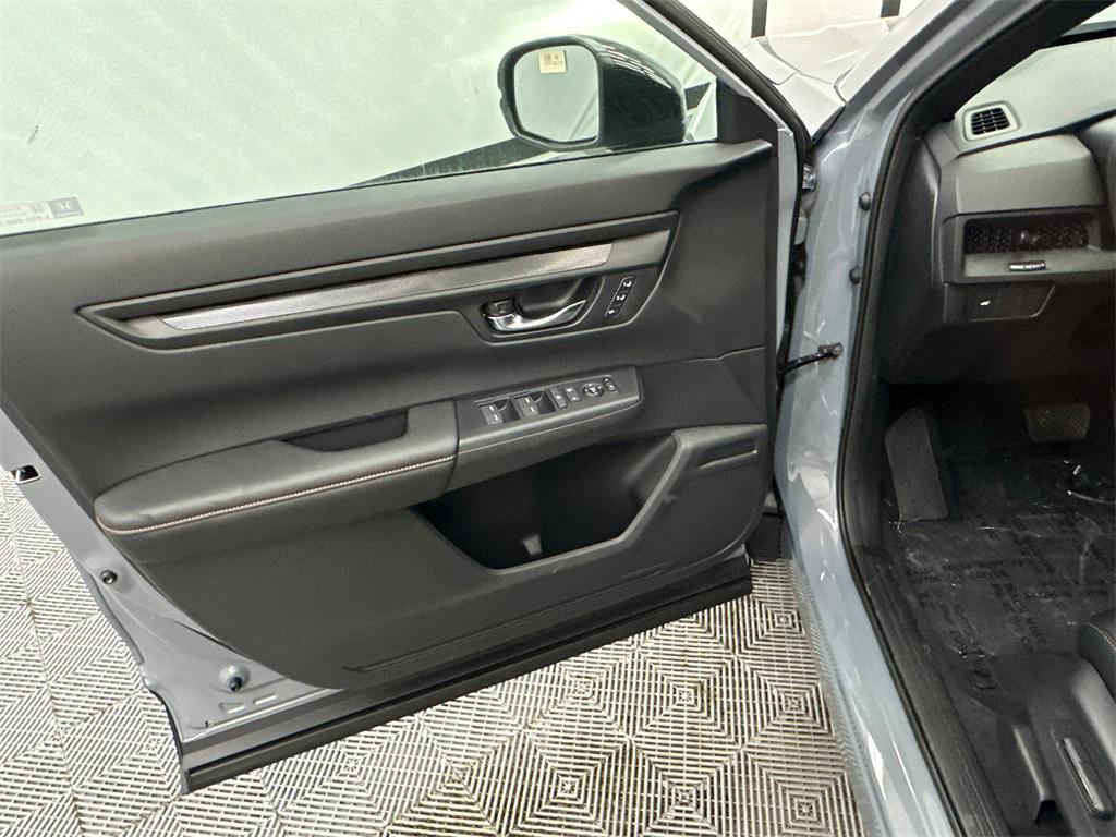 new 2026 Honda CR-V Hybrid car, priced at $40,630