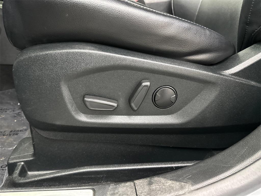 used 2022 Ford Edge car, priced at $20,572
