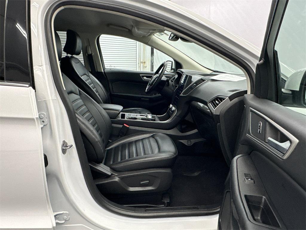 used 2024 Ford Edge car, priced at $18,999
