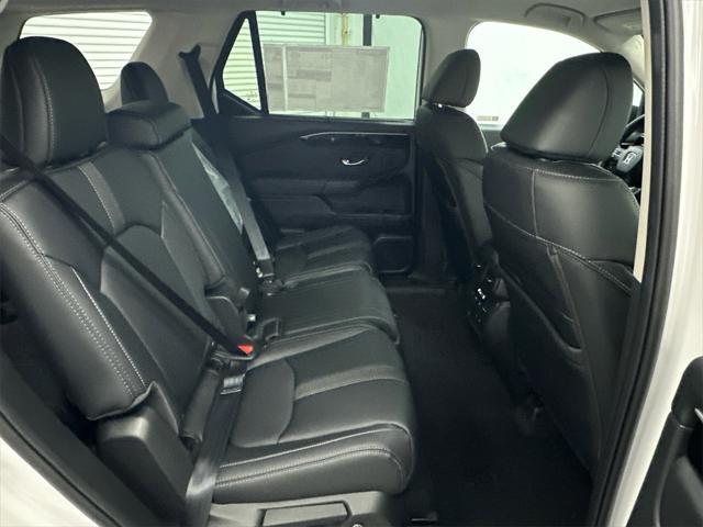 new 2025 Honda Pilot car, priced at $47,505