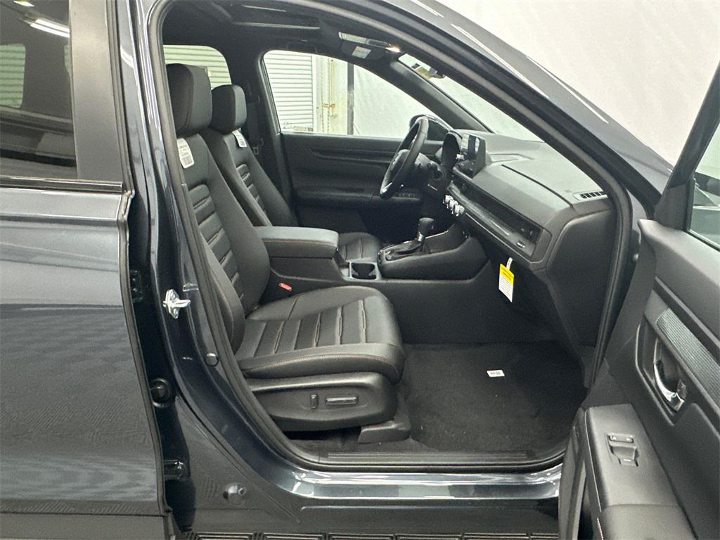 new 2026 Honda CR-V Hybrid car, priced at $40,175