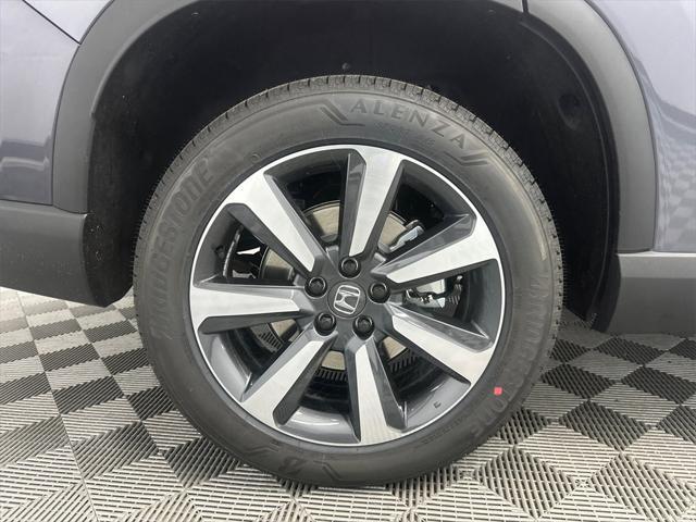 new 2025 Honda Pilot car, priced at $51,050