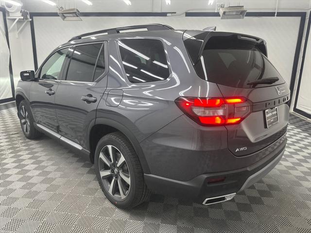 new 2025 Honda Pilot car, priced at $51,050