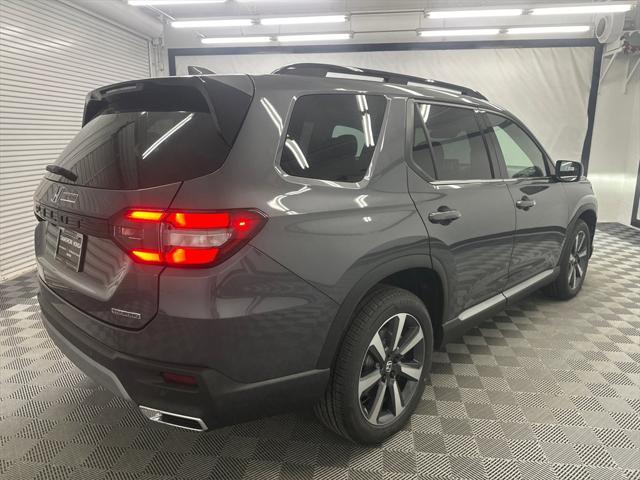 new 2025 Honda Pilot car, priced at $51,050
