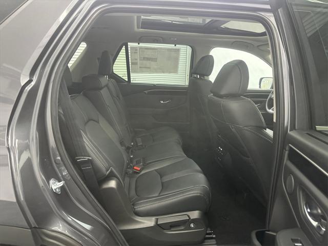 new 2025 Honda Pilot car, priced at $51,050