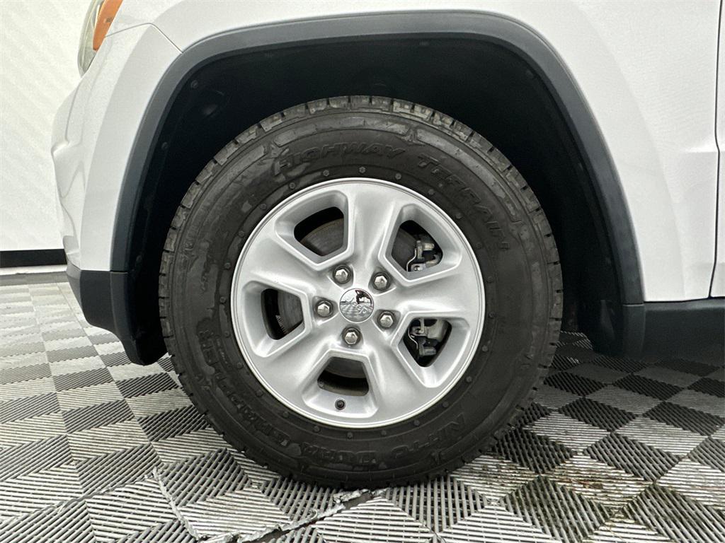 used 2014 Jeep Grand Cherokee car, priced at $9,435