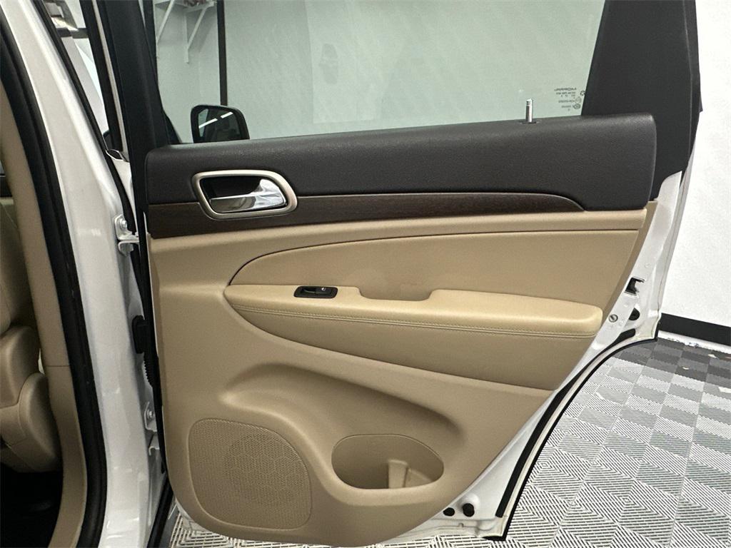 used 2014 Jeep Grand Cherokee car, priced at $9,435