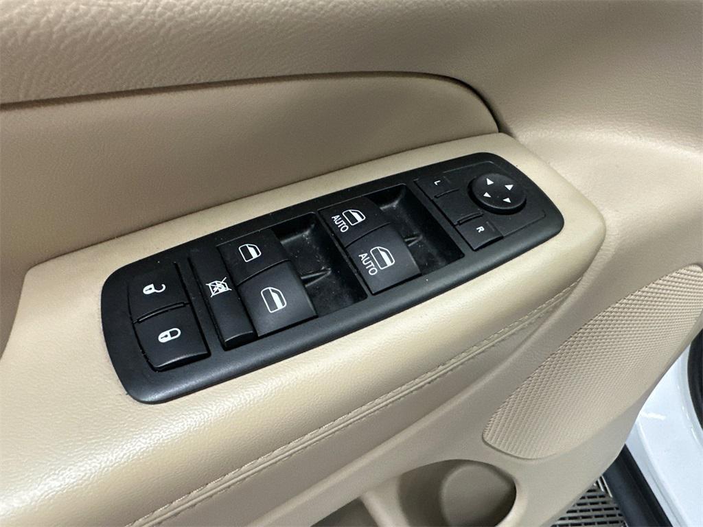 used 2014 Jeep Grand Cherokee car, priced at $9,435