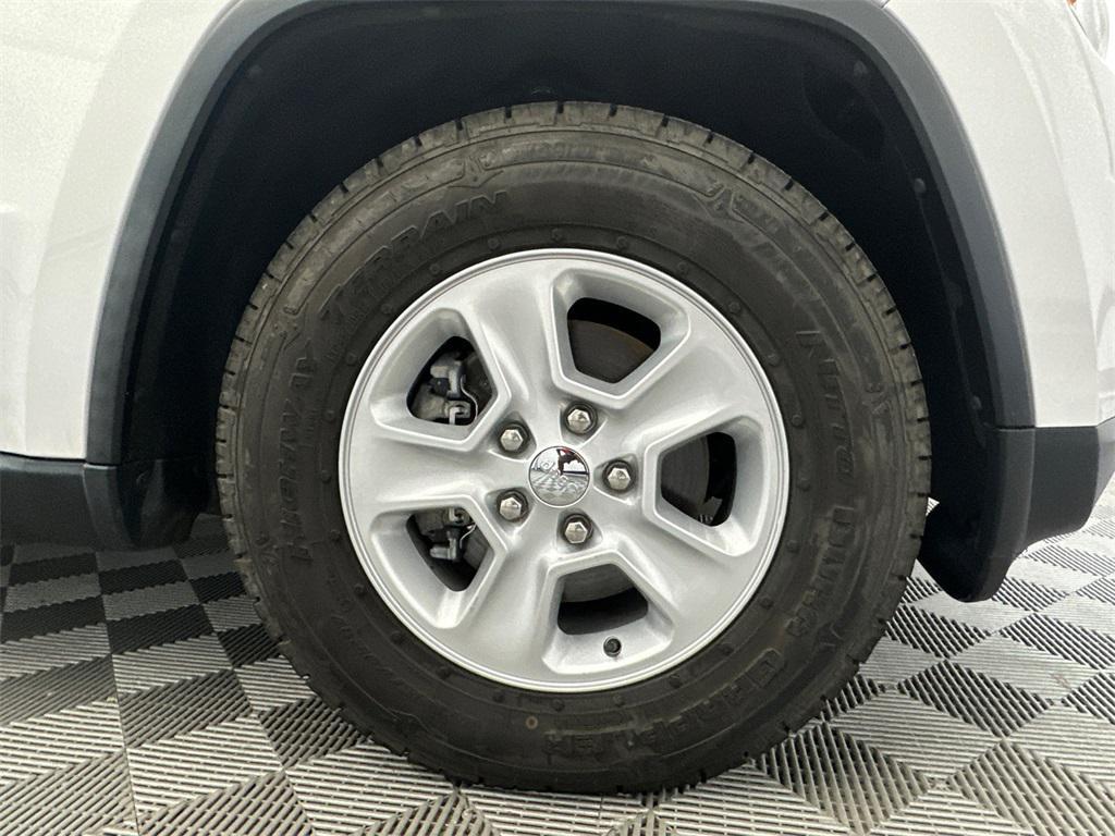 used 2014 Jeep Grand Cherokee car, priced at $9,435