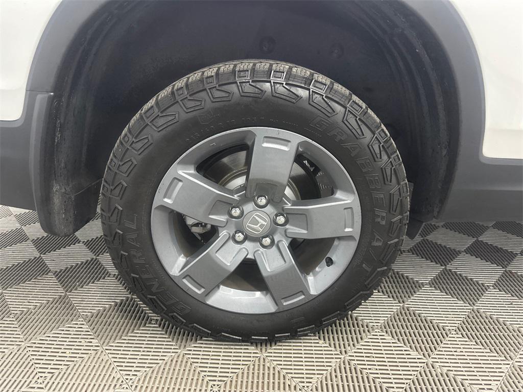used 2025 Honda Ridgeline car, priced at $34,995