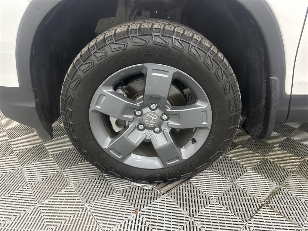 used 2025 Honda Ridgeline car, priced at $34,995