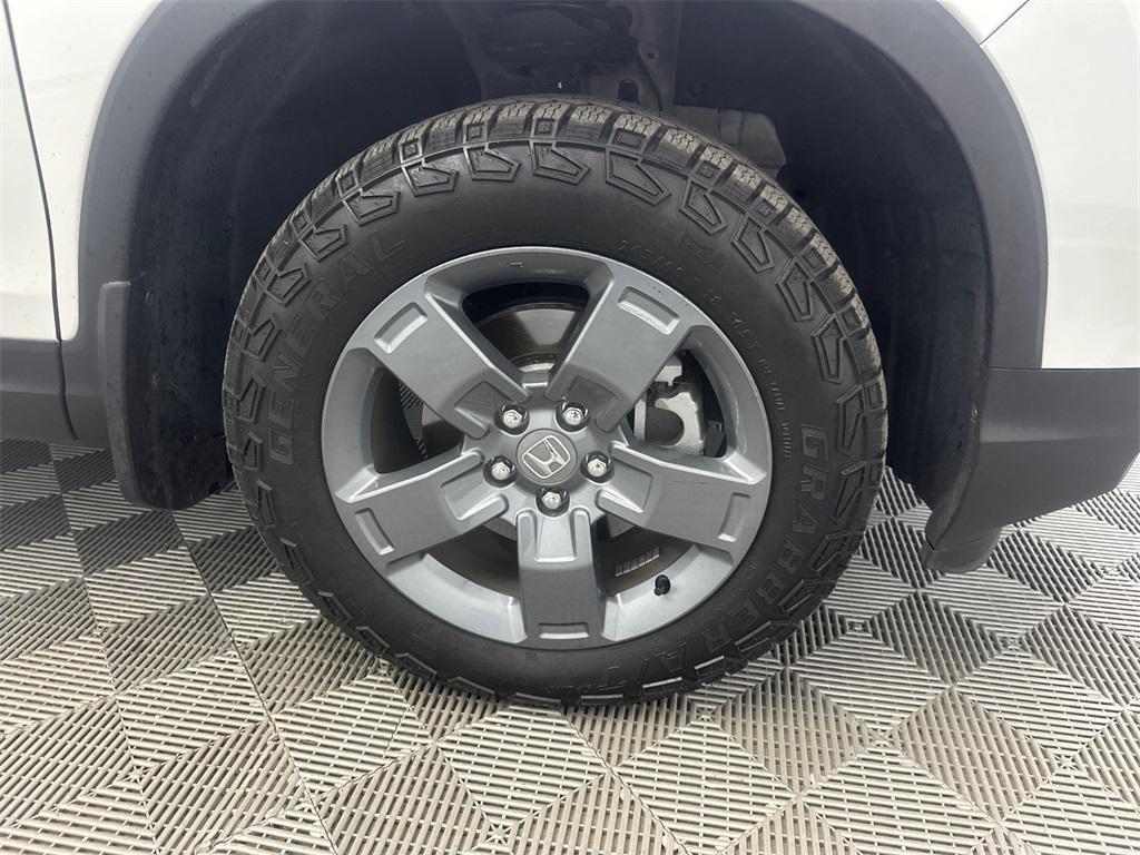 used 2025 Honda Ridgeline car, priced at $34,995