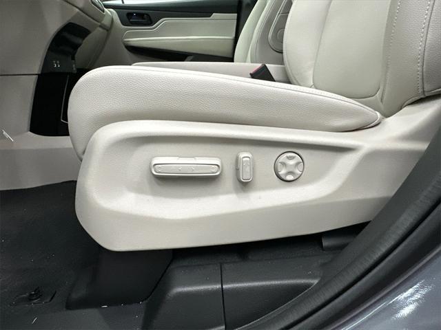 used 2025 Honda Odyssey car, priced at $40,879