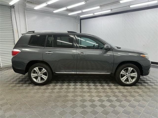 used 2011 Toyota Highlander car, priced at $9,995