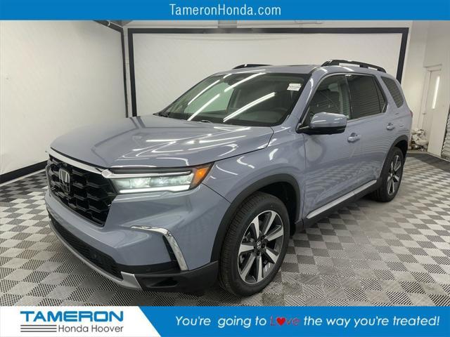 new 2025 Honda Pilot car, priced at $54,985