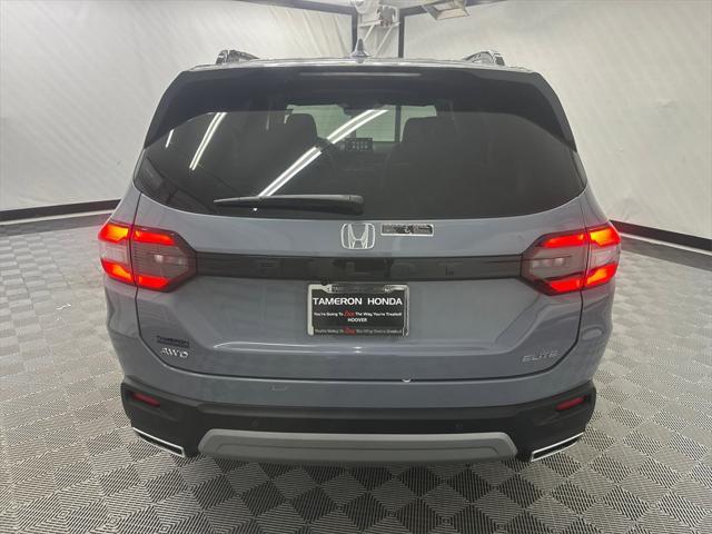new 2025 Honda Pilot car, priced at $54,985