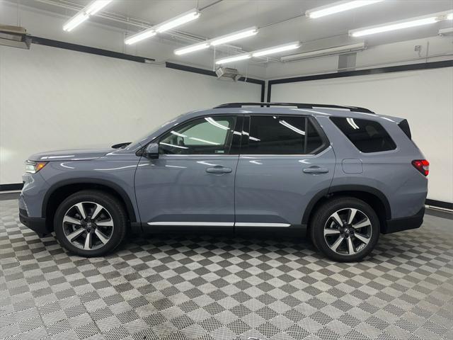 new 2025 Honda Pilot car, priced at $54,985