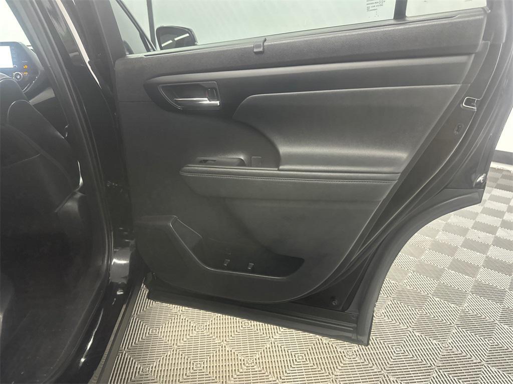 used 2021 Toyota Highlander car, priced at $30,379