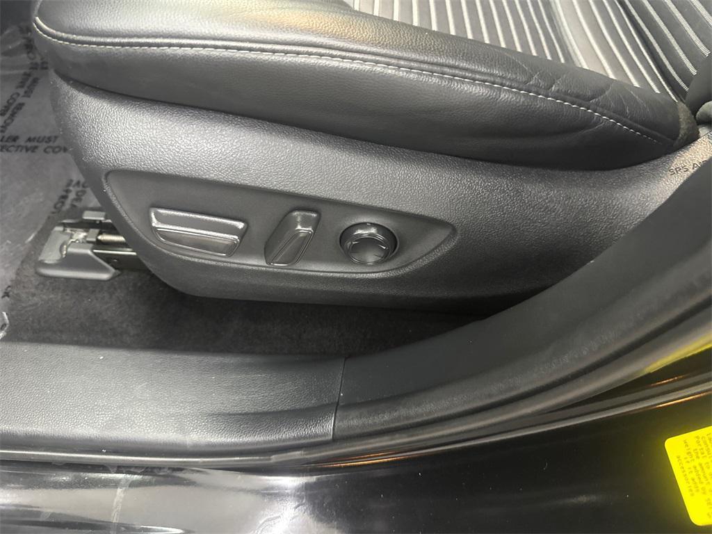 used 2021 Toyota Highlander car, priced at $30,379